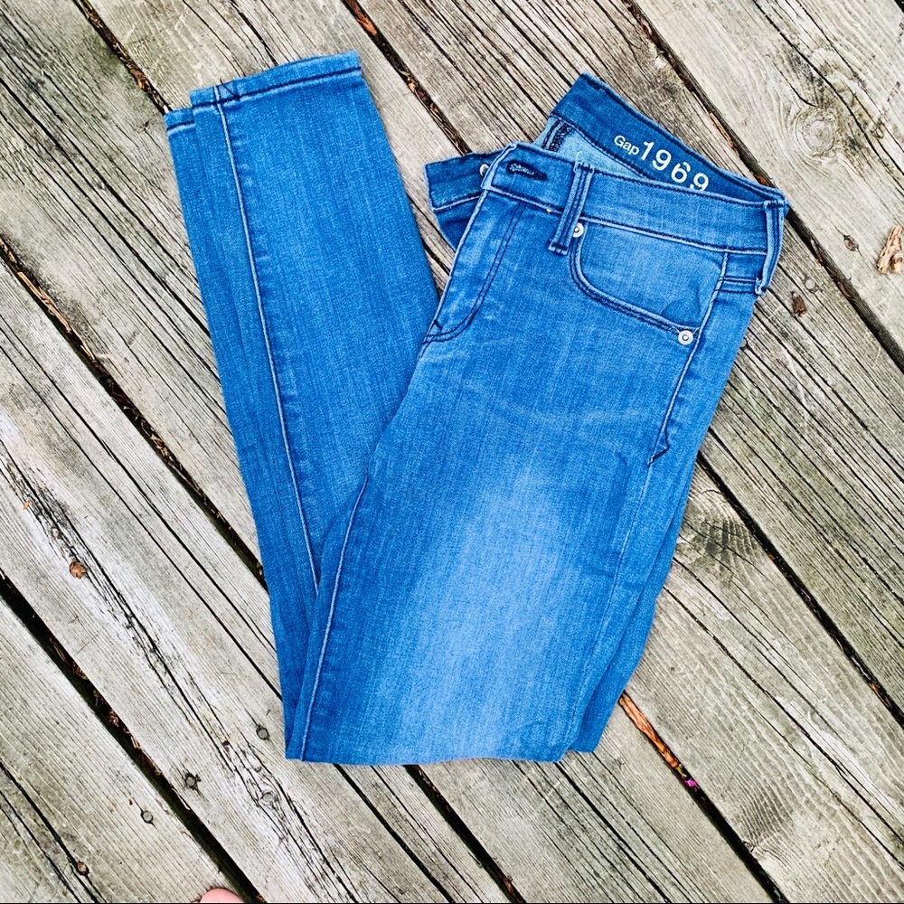 Gap Jeans